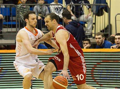 הלפרין מול חנוכי. בריחה של ירושלים בפתיחה (מנהלת הליגה)