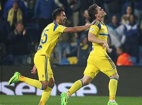 יודע מי המועמדת מספר 1 לאליפות (אלן שיבר)