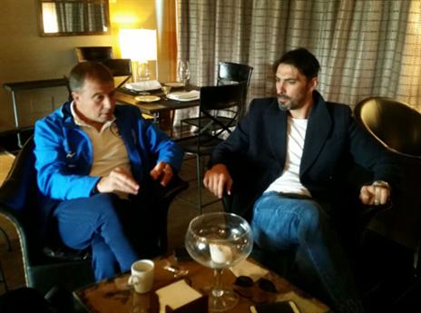 מצאו זמן להתעדכן. אוואט ואלישע לוי