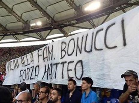 שמו את היריבות בצד. אוהדי נאפולי