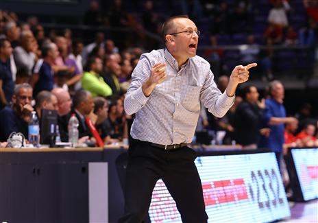 שמיר לא התרגש (מנהלת)