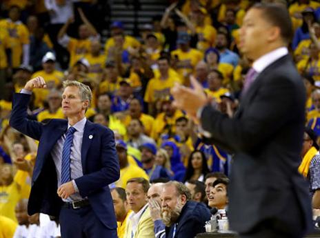 רק על הקווים. הגארדים לשעבר משתלטים על הליגה (getty)