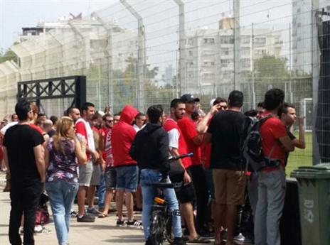 ניסו לדרבן את השחקנים