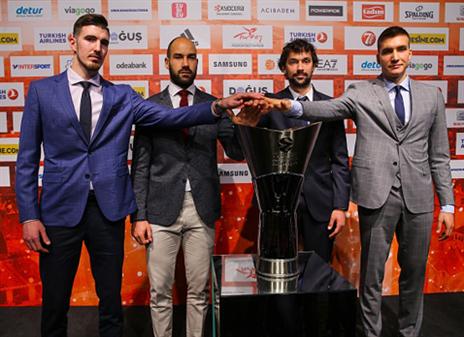 מי יניף? (getty)