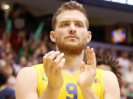 "הישראלים סבלו מהאיכות של הזרים" (אלן שיבר)