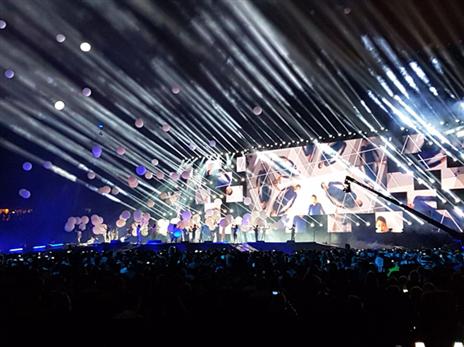 הקהל שהגיע נהנה מהצגה אמיתית