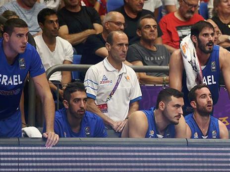 הבטיחו שאפשר לצאת איתם למלחמה, אז למה הם על הספסל? (אלן שיבר)