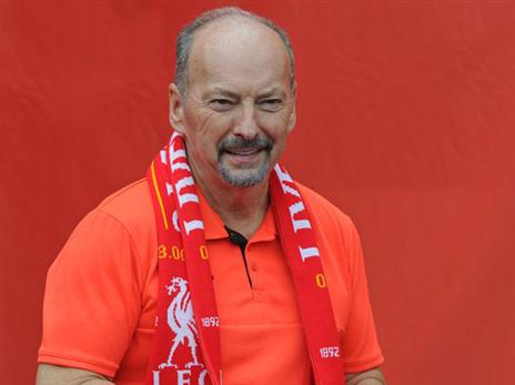 פברואר 17: פיטר מור, מנהל בכיר ב-EA עובר ל-Liverpool FC