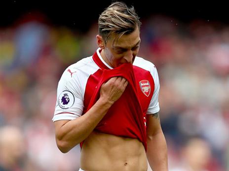 מוריניו כבר שוחח איתו. אוזיל (getty)