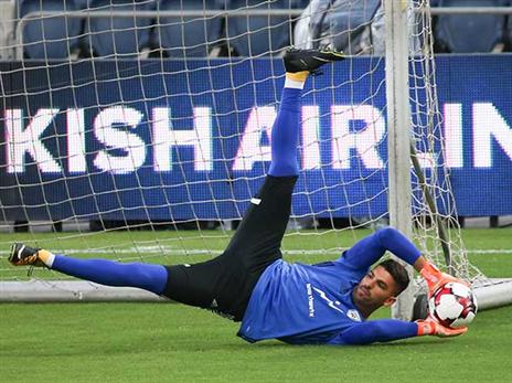 יצליח לשמור על רשת נקייה מול ספרד? הרוש (דני מרון)