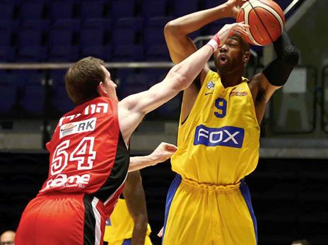 הווארד. מכה לא פשוטה להפועל ת"א (אלן שיבר)