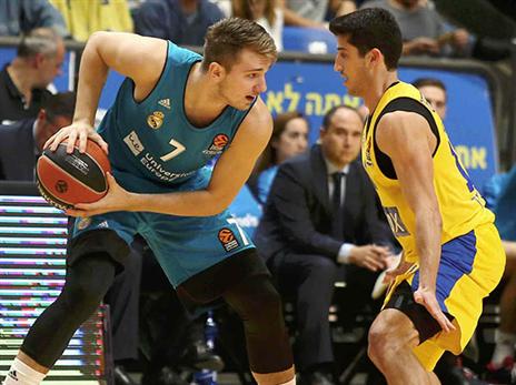 דונצ'יץ'. סקאוטים רבים הגיעו למשחק כדי לצפות בו (אלן שיבר)