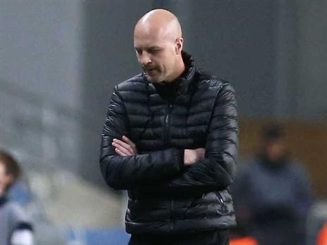 מתוסכל. ג'ורדי קרויף (אלן שיבר)