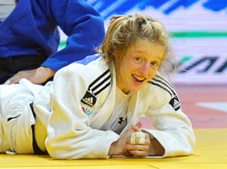 סיימה שביעית. ראשוני