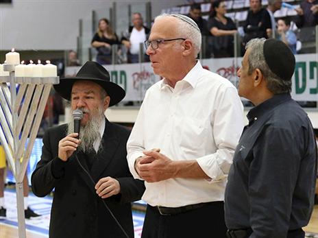 בבגין חגגו את החג עם השר אורי אריאל (מנהלת הליגה)