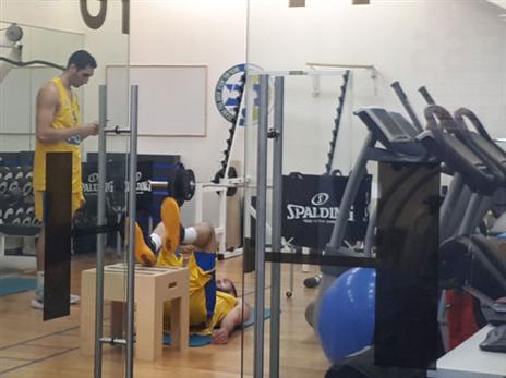 אירוע חריג. זוסמן ומשעור מתאמנים בסיום המשחק