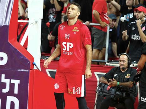 "נעשה כל מה שצריך כדי לחפות על חסרונו של מקניל (אלן שיבר)