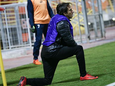 התחמם במשך חצי שעה ולא נכנס. בניון (דני מרון)