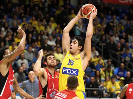 לא לוקח את ההזדמנויות. שגב (אלן שיבר)