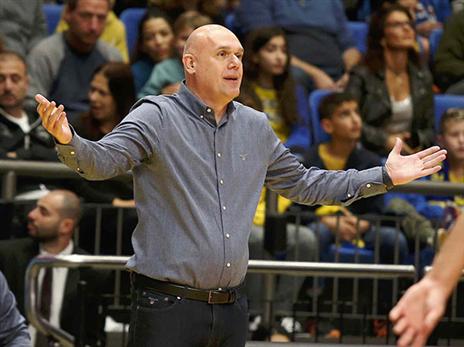 ספאחיה. ביקורת חריפה על השחקנים (אלן שיבר)