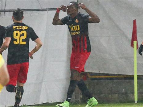 ניצחון ראשון העונה בבית (דני מרון)