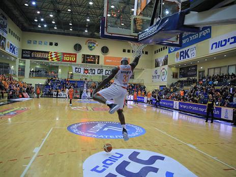 הולוואי. אחד מארבעת השחקנים שנבחרו מראש (מנהלת הליגה)