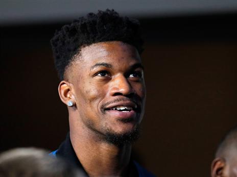 חברו לקבוצה, ג'ימי באטלר גם היה שם (getty)