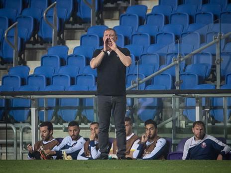 "לניר יש פה ג'וב גם בעונה הבאה". כץ על קלינגר (יוסי שקל)