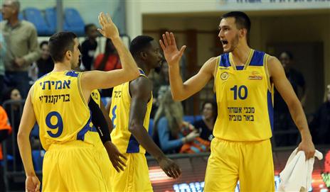 יגיע לגמר? (מנהלת הליגה)