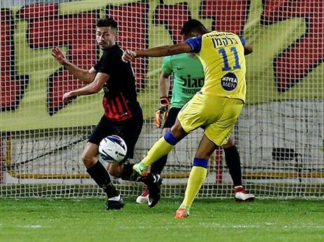 "חשוב לשמור על שער נקי" (אלן שיבר)