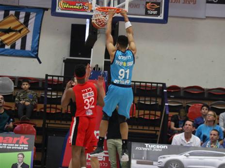 רוזפלט עולה לדאנק (מנהלת הליגה)