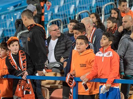 הקהל הכתום יגיע למשחקי הפלייאוף? (עודד קרני)