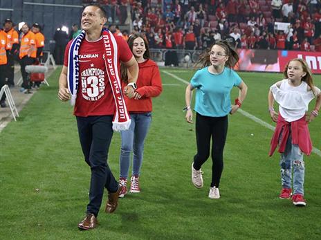 "לא רוצים להסתפק במה שעשינו". בכר (אלן שיבר)