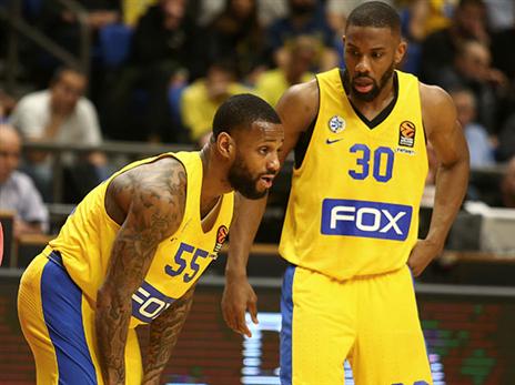 קול עם ג'קסון. "נוריס משחק את הכדורסל הכי טוב שלו" (אלן שיבר)