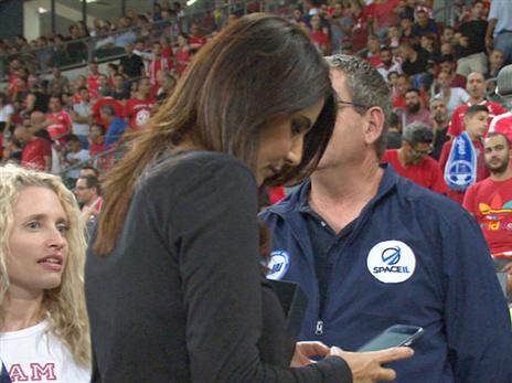 ברקת. תבהיר את עמדתה למנהלת