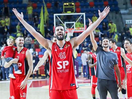 גינת. "מחובר להפועל מגיל צעיר" (דני מרון)