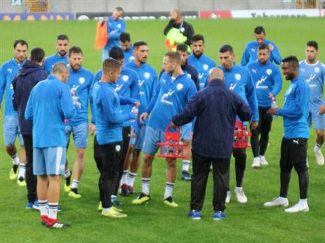 מזג אוויר גשום בבלפסט (ההתאחדות לכדורגל)