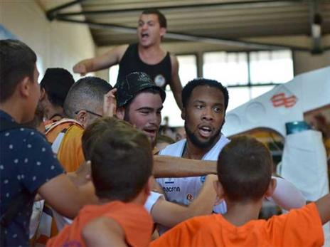 ניצחון במשחק האירופי הראשון (FIBA)