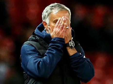 מוריניו, מבין את גודל הבושה (getty)