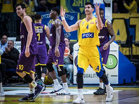 הראש של חולון באדמה (צילום: עודד קרני)