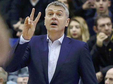 פנים מוכרות. בגאצקיס (אלן שיבר)