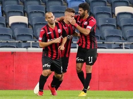 והיד עוד נטויה. גילי ורמט (צילום: יוסי שקל)