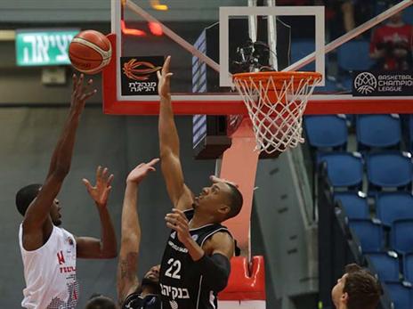 אוונס. הפערים בין הקבוצות היו ברורים (FIBA)