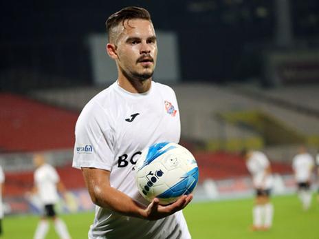 פלקושצ'נקו. קרוב מאוד לחצות את הכביש (אודי ציטיאט)