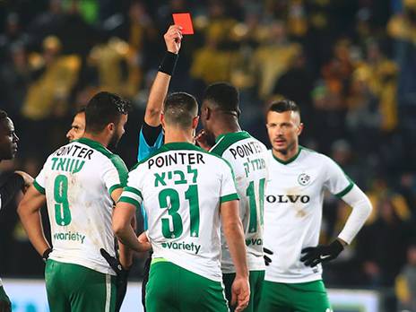 הכרטיס האדום של מנדז'ק, הרגע שיצר את התפנית (אלן שיבר)