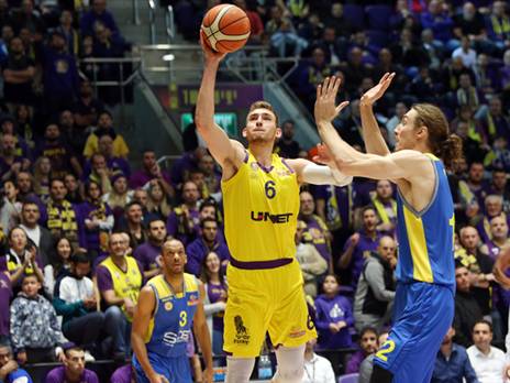 קליין, ישחק על תקן המתאזרח (מנהלת הליגה)