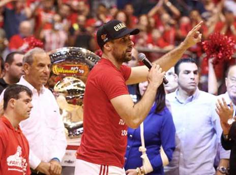 "אני מתרגש בשביל החבר'ה". הלפרין בזמנים שונים (אלן שיבר)