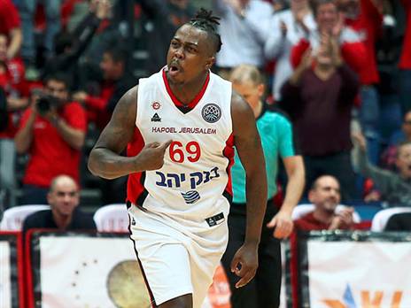 בראון. הכריע בשניות האחרונות (אלן שיבר)