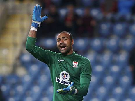 לקנדיל יש חוזה לעונה נוספת בסכנין. האם הוא ימשיך גם בלאומית? (יוסי שקל)