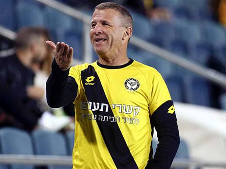 ינהל משא ומתן על מעבר של שחקני בית"ר לנתניה. סגל (אלן שיבר)